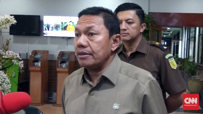 Langkah cepat melengkapi berkas perkara Ahok dilakukan sebagai upaya memenuhi harapan masyarakat yang menantikan kejelasan kasus dugaan penistaan agama.