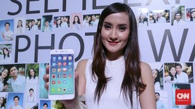 Oppo F1s, Keseimbangan Kamera Depan-Belakang