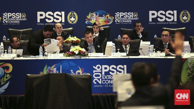 Tiga bakal calon ketua umum PSSI berlatar belakang militer, sementara Kuniawan Dwi Yulianto menjadi satu-satunya kandidat dari mantan pesepak bola nasional.