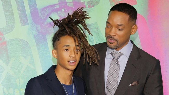 Will Smith memangkas rambut gimbal putranya, Jaden, demi mempersiapkan film terbaru. Padahal rambut itu adalah salah satu ciri khas Jaden selama ini.