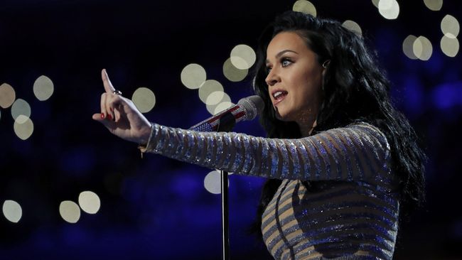 Album baru Katy Perry sebenarnya sudah siap dirilis akhir tahun ini. Tapi ia ingin menambahkan materi baru ke dalamnya, berupa lagu tentang pemilu.
