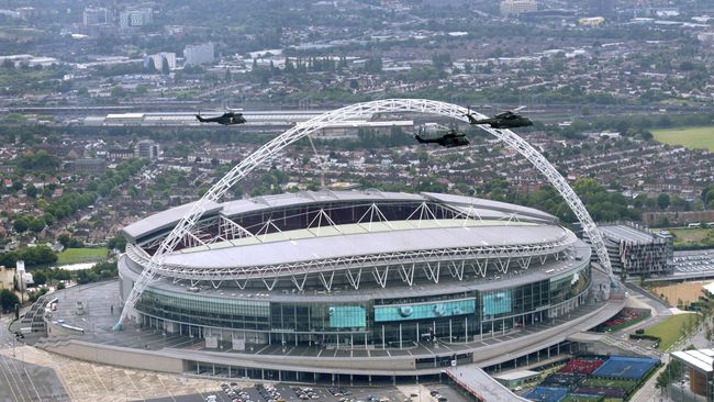 Meski terbilang hanya sekejap, helikopter wisata dapat memberi pengalaman perjalanan yang berbeda bagi wisatawan di kota seperti London hingga Rio de Janeiro.