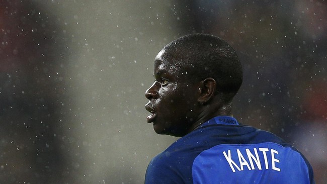 Leicester City bakal memulai laga Community Shield tanpa kehadiran N'Golo Kante yang memilih hengkang ke Chelsea musim depan.