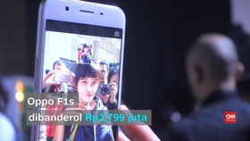 <i>Quick Look</i>: Ponsel Selfie Oppo F1s