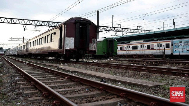 Menhub Budi Karya Sumadi mengaku belum mendengar keluhan warga RW 12 Kelurahan Manggarai, Jakarta Selatan yang akan digusur karena proyek double double track.