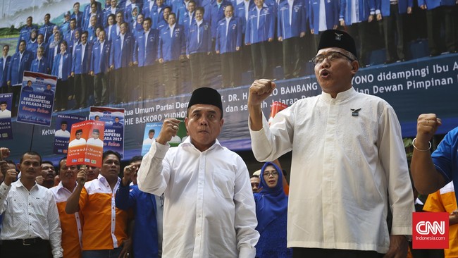 Irwandi Yusuf dan Nova Iriansyah ditetapkan sebagai Gubernur dan Wakil Gubernur oleh KIP Aceh. Mereka akan memimpin Aceh hingga tahun 2022.
