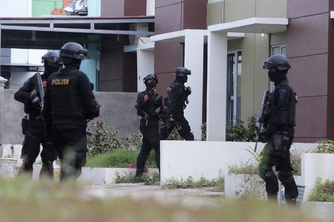 Densus 88 Tangkap Terduga Teroris di Cirebon