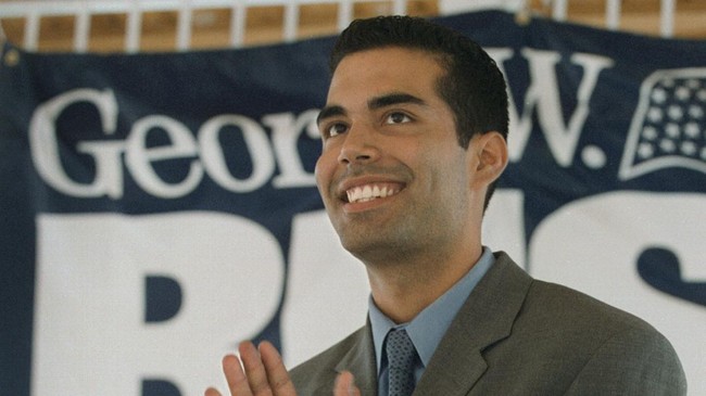 Sejauh ini, George P. Bush merupakan satu-satunya dari klan Bush yang mendukung Donald Trump.