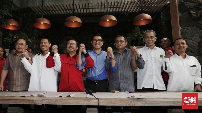 Jika tak lagi berada di Koalisi Kekeluargaan, Gerindra berharap PDI Perjuangan membentuk poros kekuatan baru dalam Pilkada Jakarta.