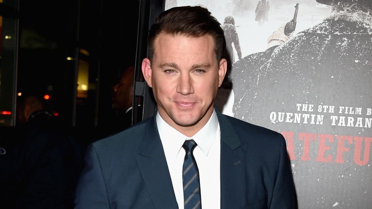 Ketika sedang libur, Channing Tatum quality time-an sama si kecil nih. Quality time yang dilakukan ayah dan anak ini berfaedah banget.