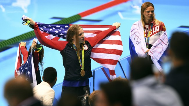 Lily King tanpa sungkan mengkritik Yulia Efimova usai kemenangannya di final renang gaya dada 100 meter putri pada Olimpiade 2016.