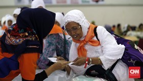 Pengantar Jemaah Haji Kecewa Karena Akses Dibatasi