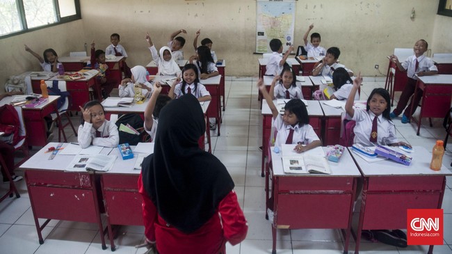 Kemendikbudristek berencana mengintegrasikan materi tentang Pancasila dengan bahaya krisis iklim dalam kurikulum.