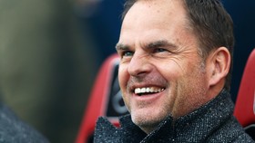 De Boer Resmi Gantikan Mancini di Inter
