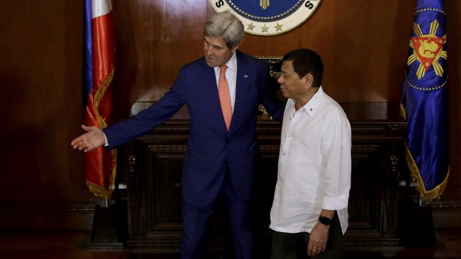 Menteri Luar Negeri Amerika Serikat John Kerry yakin bahwa AS dan Filipina dapat bekerja sama mengembalikan hubungan keduanya yang renggang.