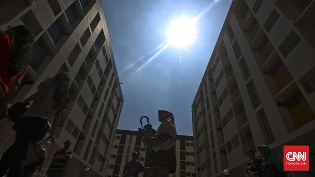 Taktik Pemprov DKI Jakarta Cegah Kecurangan di Rusunawa Gubernur DKI Jakarta menegaskan setiap unit rusunawa untuk relokasi warga dari lokasi penertiban bantaran sungai tak akan menjadi hak milik.