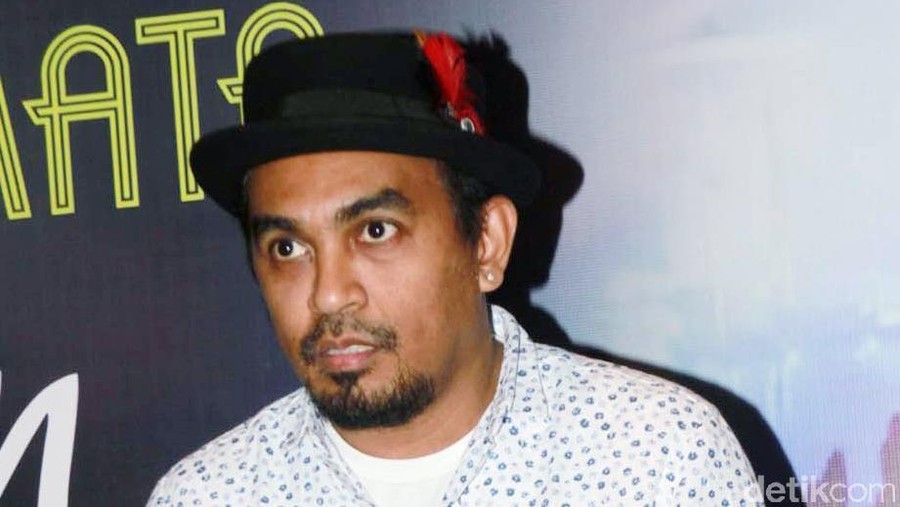 Glenn Fredly mengembuskan napas terakhir pada petang ini, Rabu (8/4). Dia dipastikan sahabatnya, Tompi meninggal dunia.
