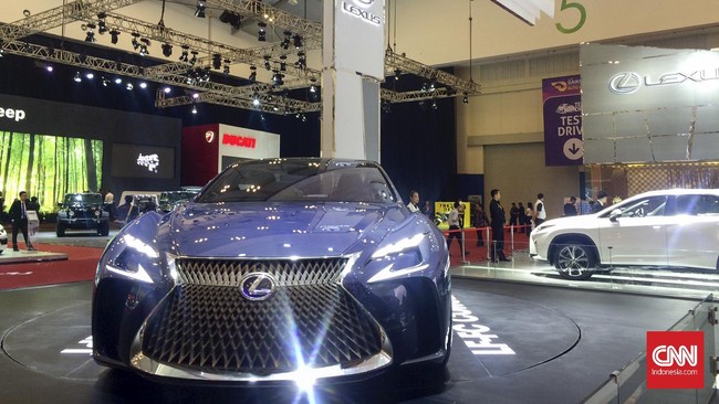 Mobil 'Hijau' BMW dan Lexus Mejeng di GIIAS 2016