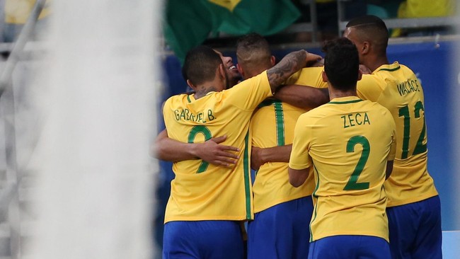 Dua dari empat gol Seleccao dipersembahkan Gabriel Barbosa, sedangkan dua gol lagi masing-masing dicetak oleh Gabriel Jesus dan Luan.