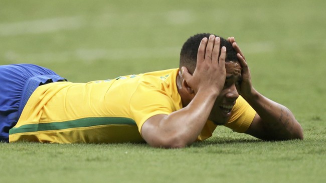 Gabriel Jesus akhirnya bisa "tidur dengan damai" setelah tim nasional Brasil lolos ke babak perempat final Olimpiade Rio de Janeiro 2016.