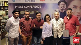Glenn Fredly Rayakan 30 Tahun Karier Ruth Sahanaya