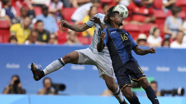 Kegagalan di Olimpiade melanjutkan catatan negatif Argentina yang sebelumnya takluk dari Chile di final Copa America Centenario pada Juli lalu.