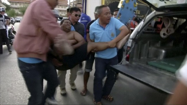 Pemerintah mengimbau warga negara Indonesia di Thailand untuk berhati-hati, menyusul serangkaian ledakan yang menewaskan empat orang.