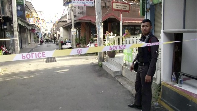 Malaysia akan bekerja sama untuk melacak pemilik ponsel yang digunakan sebagai alat picu bom dalam bagian rangkaian ledakan di Thailand pekan lalu.