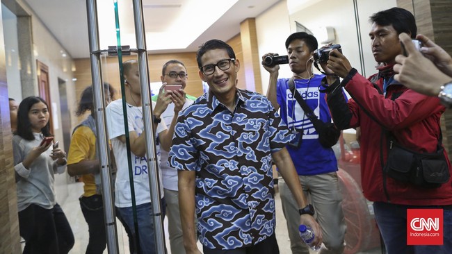 Koalisi PKS dan Partai Gerindra memiliki jumlah 26 kursi di DPRD DKI Jakarta. Jumlah tersebut cukup untuk mengajukan bakal calon kepala daerah Jakarta.