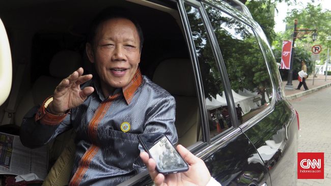 Sutiyoso Gabung ke Partai NasDem, Masuk Dewan Pertimbangan Mantan Gubernur DKI Jakarta Sutiyoso resmi bergabung dengan Partai Nasdem dan masuk menjadi anggota dewan pertimbangan.