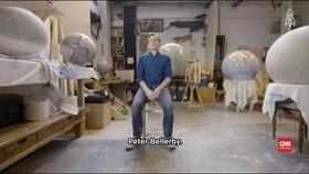 Mengintip Pembuatan Bola Dunia Modern