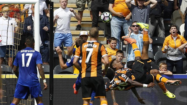 Juara Bertahan Leicester City dan tim promosi Hull City sama-sama mencetak rekor menjadi yang pertama dalam laga perdana Liga Primer Inggris musim 2016/17.
