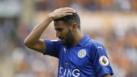 Riyad Mahrez Tak Takut Leicester Terdegradasi