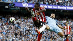 Manchester City Menangi Partai Perdana Berkat Gol Bunuh Diri