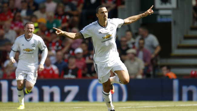 Debut Jose Mourinho bersama Manchester United di Liga Primer berbuah manis setelah The Red Devils menekuk Bournemouth 3-1 di Stadion Vitaly, Minggu (14/8).