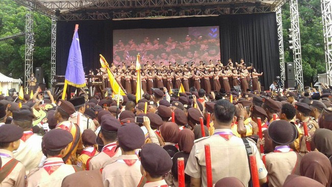 Dalam sambutannya di Jambore Nasional X, Presiden Joko Widodo meminta anggota Pramuka menggunakan media sosial untuk membumikan gerakan Pramuka.