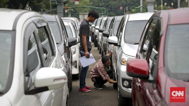 Perwakilan sopir Uber, GrabCar, dan GoCar ini, dibawa ke Istana Kepresidenan untuk melakukan audiensi guna mendengar tuntutan mereka.