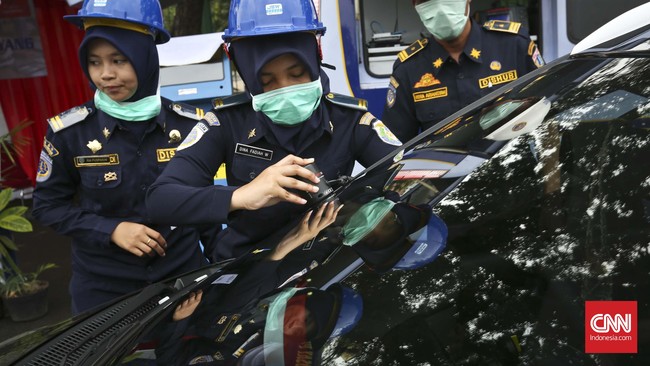 Bukan sekedar kaca film, Bray bisa menjadi pelindung tambahan untuk kaca depan kendaraan.