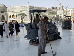 Hanya Butuh 35 Menit, Ini Proses Pembersihan Masjidil Haram