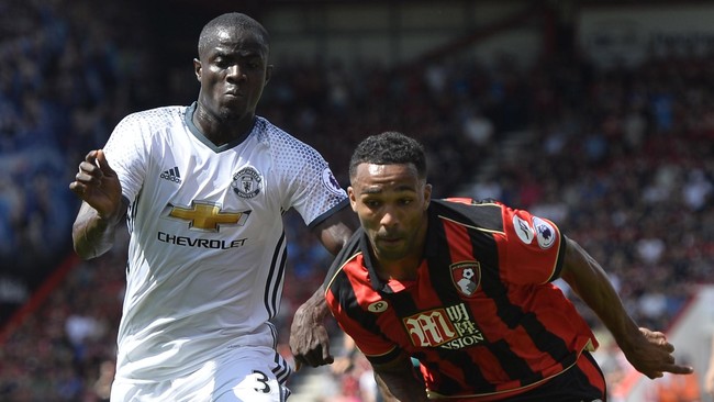 Mendengar Eric Bailly rebut penghargaan man of the match, Wayne Rooney dan Zlatan Ibrahimovic sempat bingung dan terdiam sekitar tiga detik.