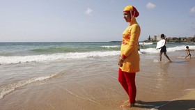 Pengusaha Perancis Siap Bayar Denda Pemakai Burkini