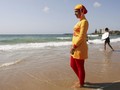 Wanita Muslim Dipaksa Lepas Jilbab di Pantai Perancis