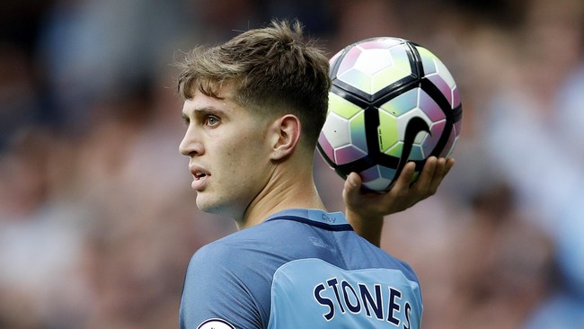 Bek muda ManCity, John Stones juga mengungkapkan rasa bangga bisa bekerja bersama salah satu pelatih terbaik di dunia Pep Guardiola.