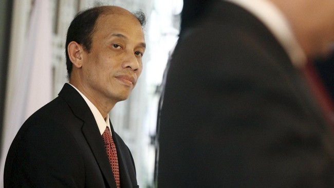 Mantan Menteri ESDM Arcandra Tahar dinilai tak memiliki kewarganegaraan terkait dengan persoalan hilangnya status kewarganegaraannya di AS dan Indonesia.