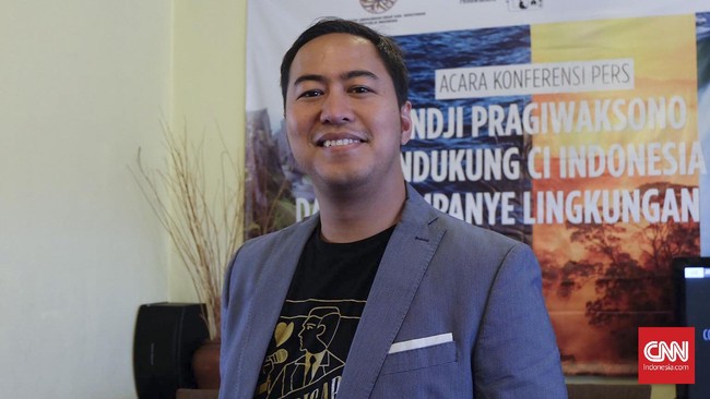 Sebelumnya, komedian Pandji Pragiwaksono membandingkan riwayat FPI, Muhammadiyah dan NU mengenai kedekatan dengan masyarakat.