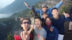 Pesona Gunung Gede 2958 Mdpl