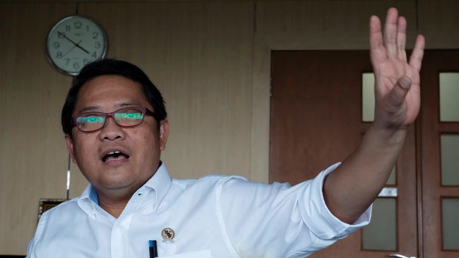 Indonesia Undang Investor Sukseskan Peta Jalan E-Commerce Upaya ini untuk mendorong pencapaian transaksi pasar e-commerce sampai US$130 miliar pada tahun 2020 dan menciptakan 1.000 teknopreneur.