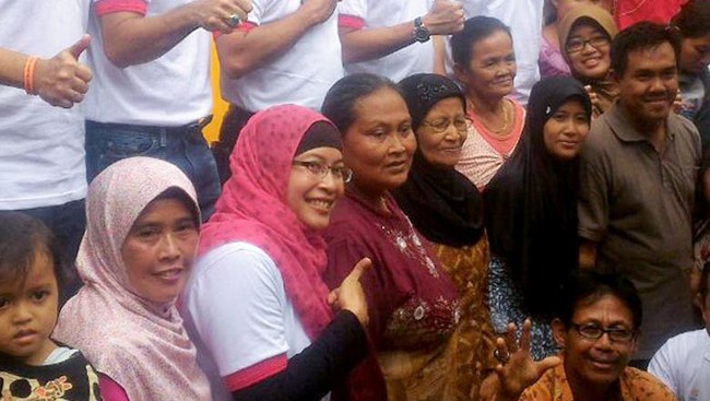 Menyambut HUT RI ke-71, Kementrian BUMN dan BUMN melaksana­kan kegiatan sosial dalam bentuk penyediaan air bersih dan sarana MCK