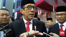 Menteri Yasonna Mengelak Ada Lobi untuk Status Arcandra