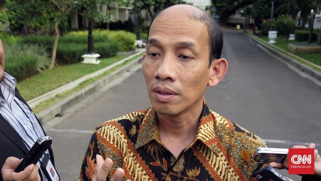 Terkait kapan pergantian jabatan Kepala SKK Migas, Arcandra mengaku tidak tahu. Saat ini, jabatan Kepala SKK Migas masih dipegang Amien Sunaryadi sejak 2014.
